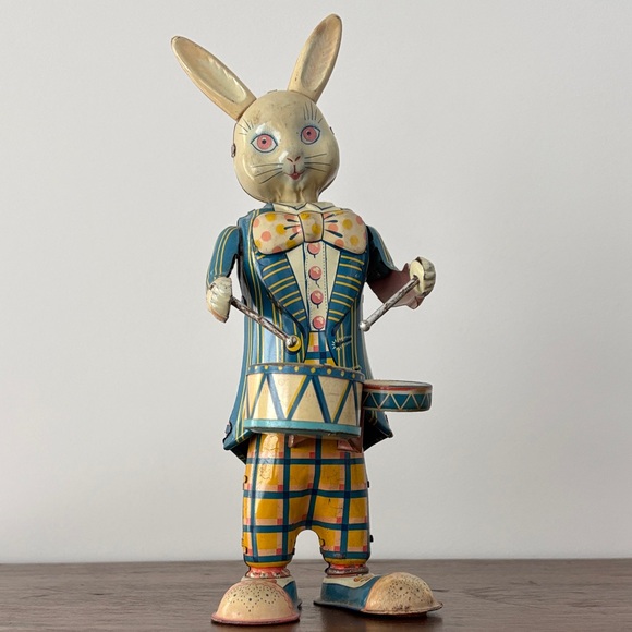 Vintage Rabbit Drummer - Picture 2 of 16